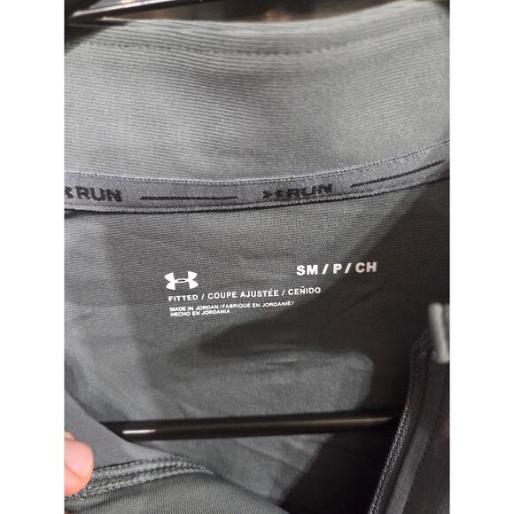 Gray Fitted Half-Zip Running Jacket - Under Armour - S - Picture 3 of 3